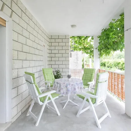 With Parking Space Kastel Luksic, - 21073