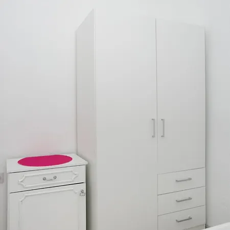 Apartamento With A Parking Space Kastel Luksic, - 21073