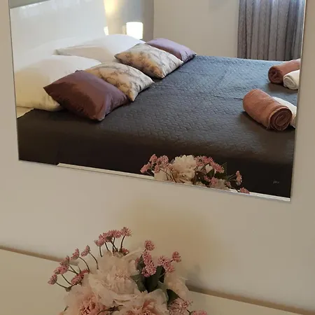 Apartamento With A Parking Space Kastel Luksic, - 21073 Kaštela