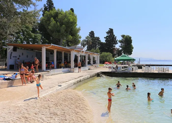 Appartement With Parking Space Kastel Luksic, - 21073 Kaštela